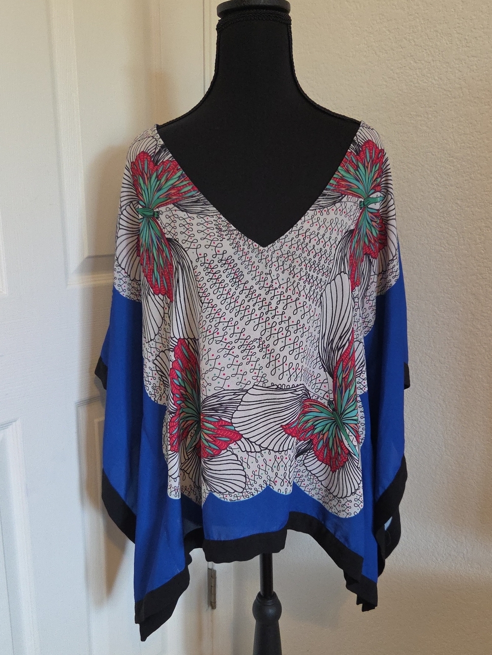 XOXO Blue, White and Pink Floral V-Neck Tunic